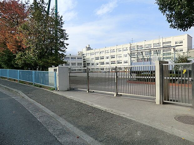 小学校 377m 横浜市立すみれが丘小学校