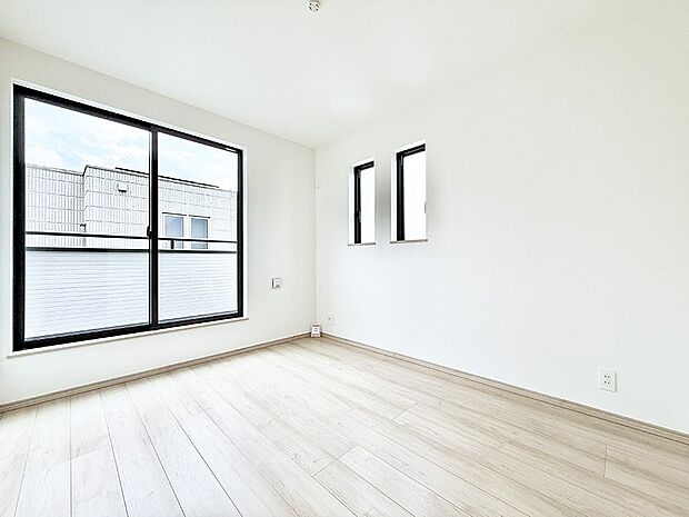 B号棟 ■落ち着いた色合いのお部屋で穏やかな時間を楽しめます