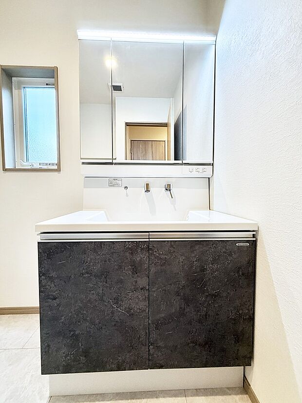2号棟  ■朝の準備がスムーズにできる広さです