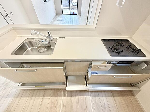 1号棟 ■家族の絆を深める、温もりのあるキッチン