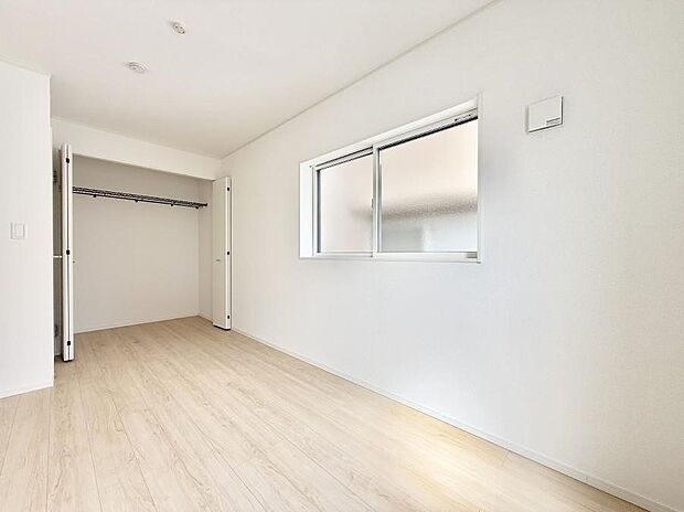 1号棟 ■落ち着いた色合いのお部屋で穏やかな時間を楽しめます