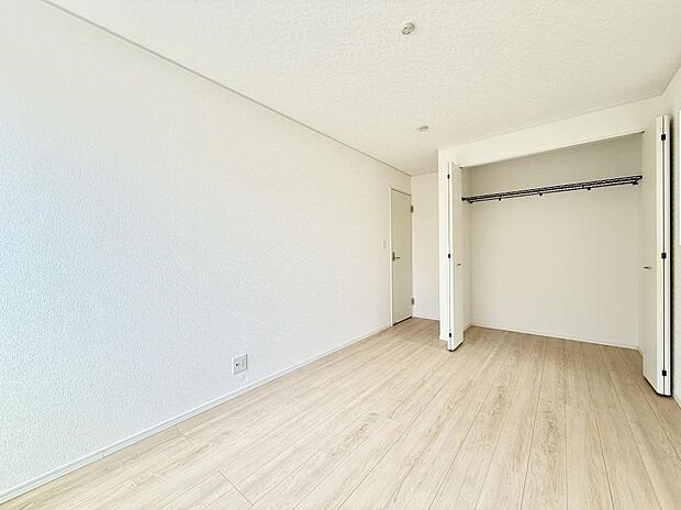 2号棟 ■読書や趣味リモートワークなどさまざまな用途に対応できる柔軟さがあります
