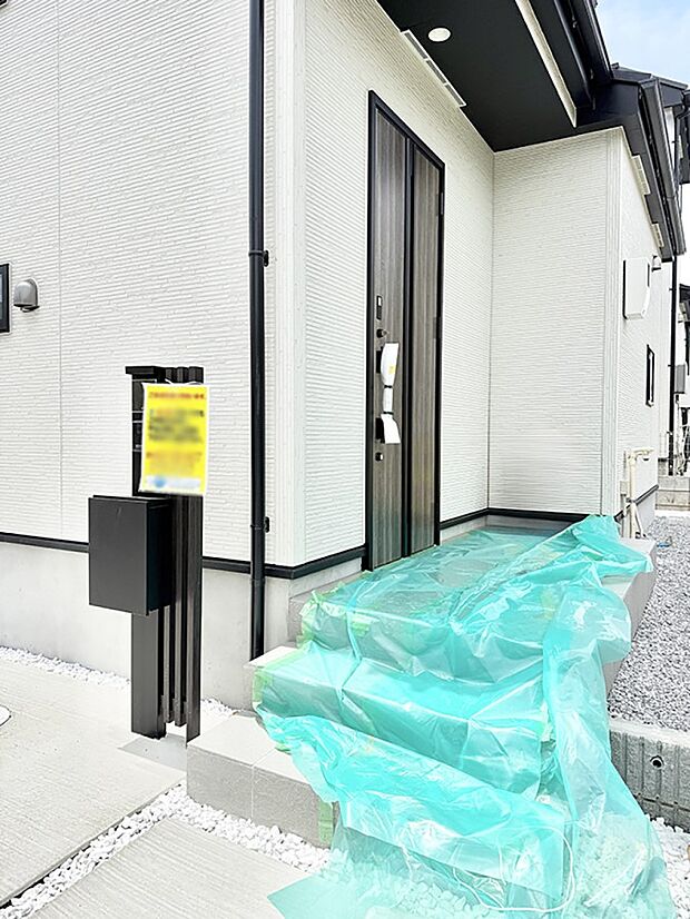 1号棟  ■ 心地よい暮らしへとつながる、温かい玄関