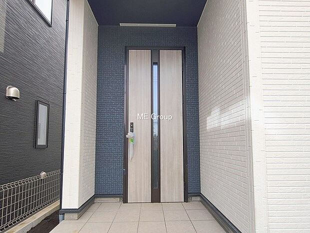 ■ 心地よい暮らしへとつながる、温かい玄関