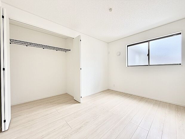 3号棟 ■落ち着いた色合いのお部屋で穏やかな時間を楽しめます