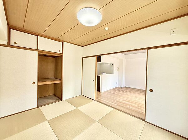 ■落ち着いた雰囲気のお部屋で心が安らぐ空間
