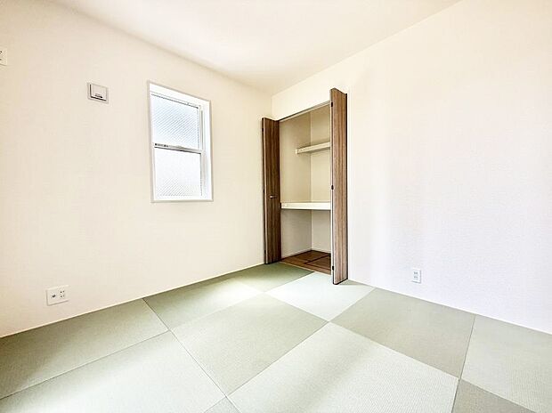 1号棟 ■落ち着いた色合いのお部屋で穏やかな時間を楽しめます
