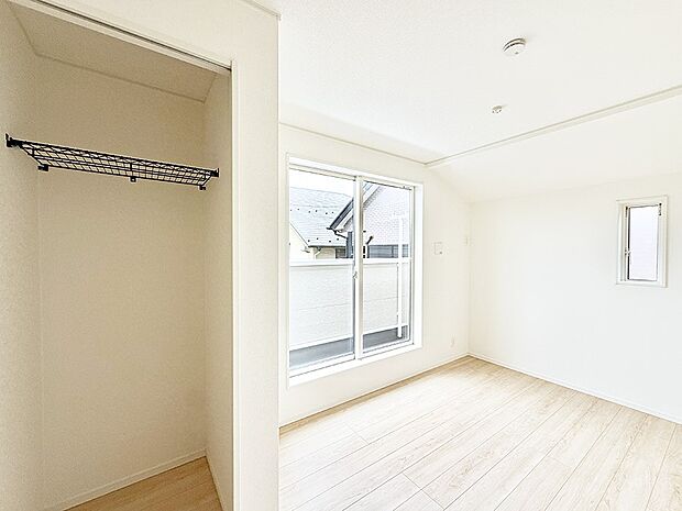 3号棟 ■落ち着いた色合いのお部屋で穏やかな時間を楽しめます
