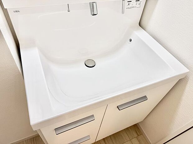 ■手洗いや顔を洗う時も快適に使える便利なシャワー
