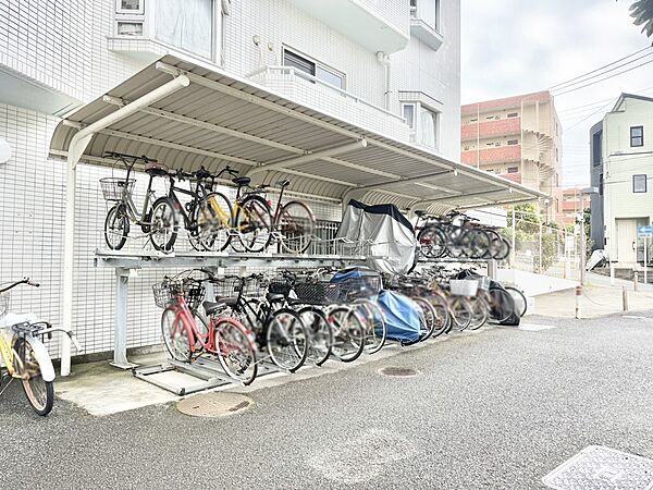 ■移動手段の選択肢が広がる、便利な駐輪場付きの住まいです