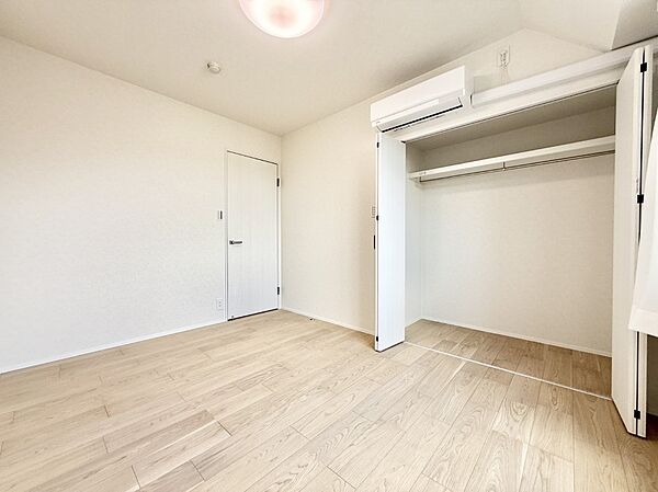 ■落ち着いた色合いのお部屋で穏やかな時間を楽しめます
