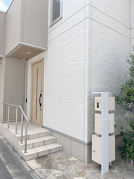 ■ 心地よい暮らしへとつながる、温かい玄関