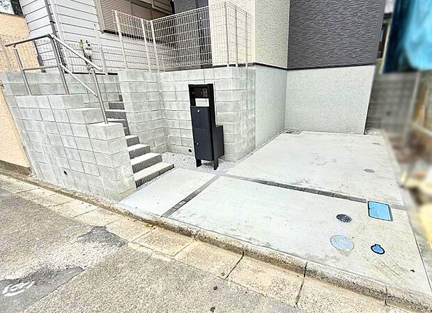 2号棟  ■ シンプルで美しく、住まいの第一印象を彩る玄関です