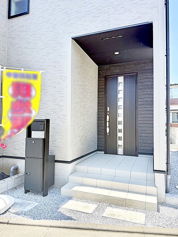 3号棟 ■ 心地よい暮らしへとつながる、温かい玄関