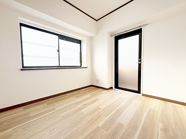 ■落ち着いた色合いのお部屋で穏やかな時間を楽しめます