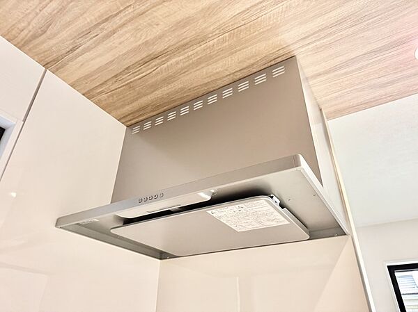 ■調理時の蒸気や匂いが換気扇に誘導され、効率的に排煙ができます。