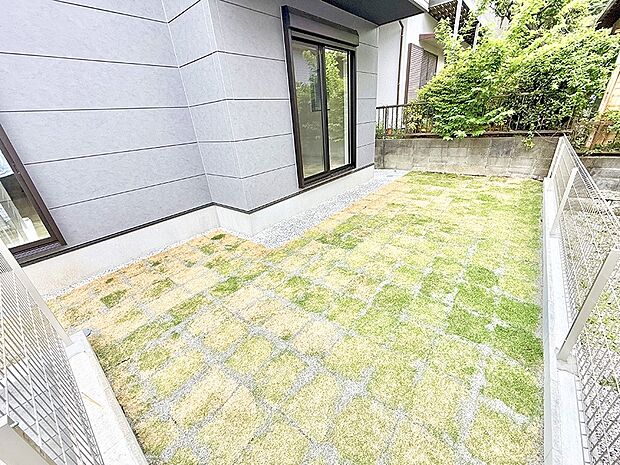 ■暮らしに潤いを与える、緑が取り入れられた住まいです