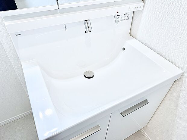 ■手洗いや顔を洗う時も快適に使える便利なシャワー