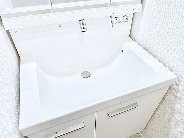 ■手洗いや顔を洗う時も快適に使える便利なシャワー