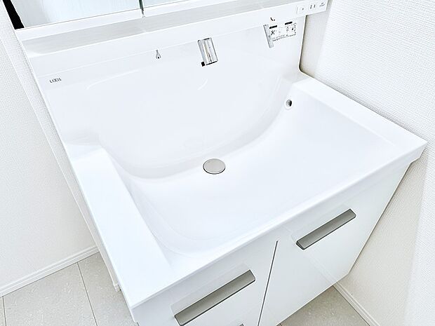 ■手洗いや顔を洗う時も快適に使える便利なシャワー