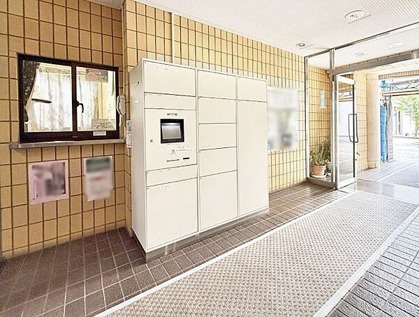 ■不在時でも荷物が受け取れる便利な宅配ボックス