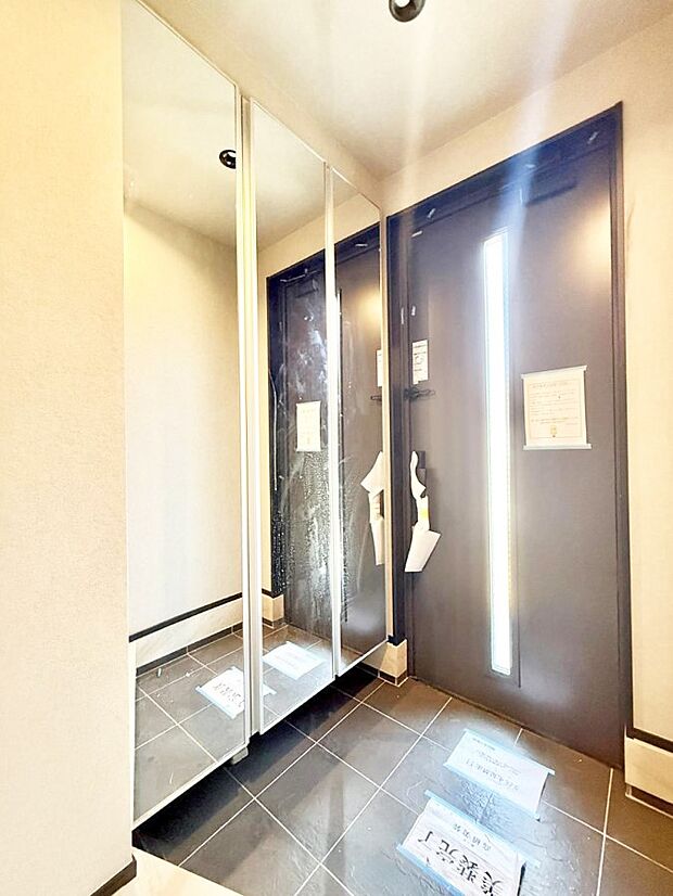 B号棟 ■ ここから始まる一日、すっきり整った玄関