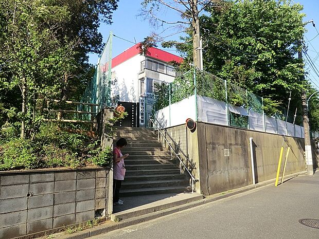 幼稚園・保育園 600m ひまわり愛児園