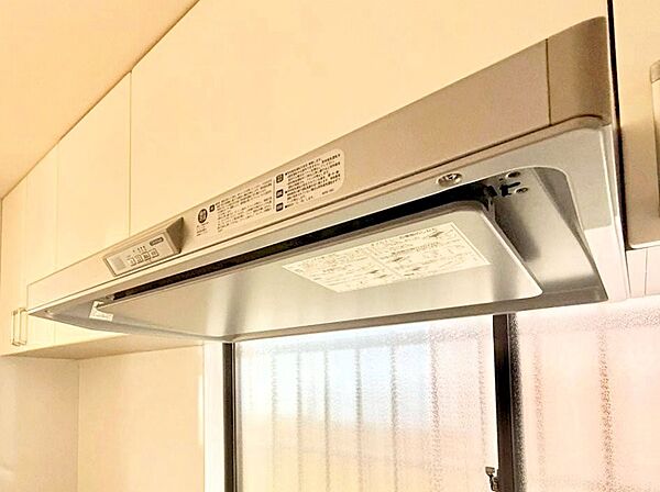 ■調理時の蒸気や匂いが換気扇に誘導され、効率的に排煙ができます。