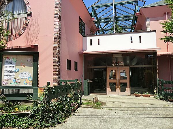 幼稚園・保育園 400m 伸びる会幼稚園