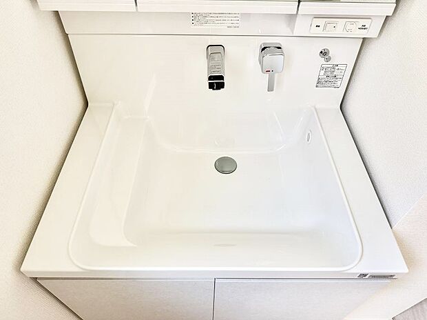■手洗いや顔を洗う時も快適に使える便利なシャワー