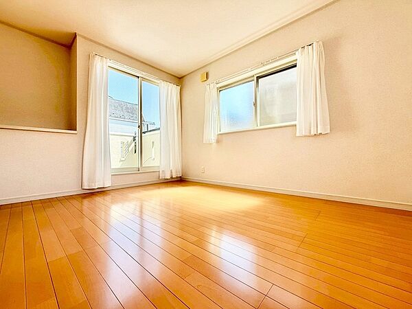 ■落ち着いた色合いのお部屋で穏やかな時間を楽しめます