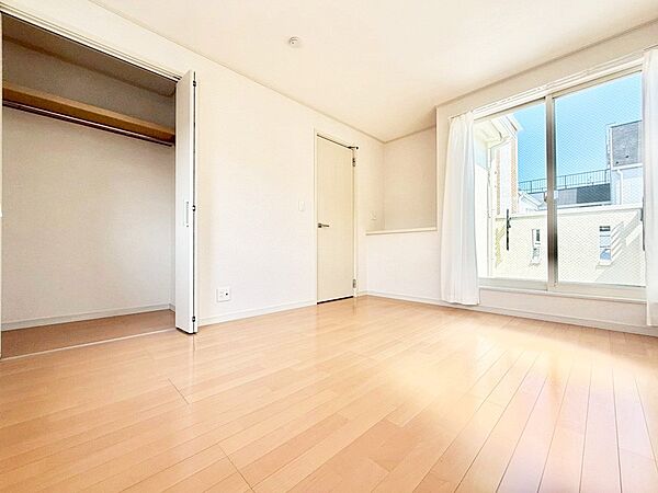■落ち着いた雰囲気のお部屋で心が安らぐ空間