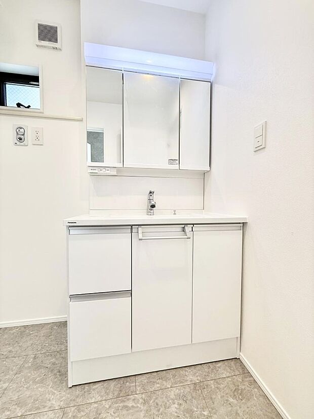 3号棟 ■朝の準備がスムーズにできる広さです