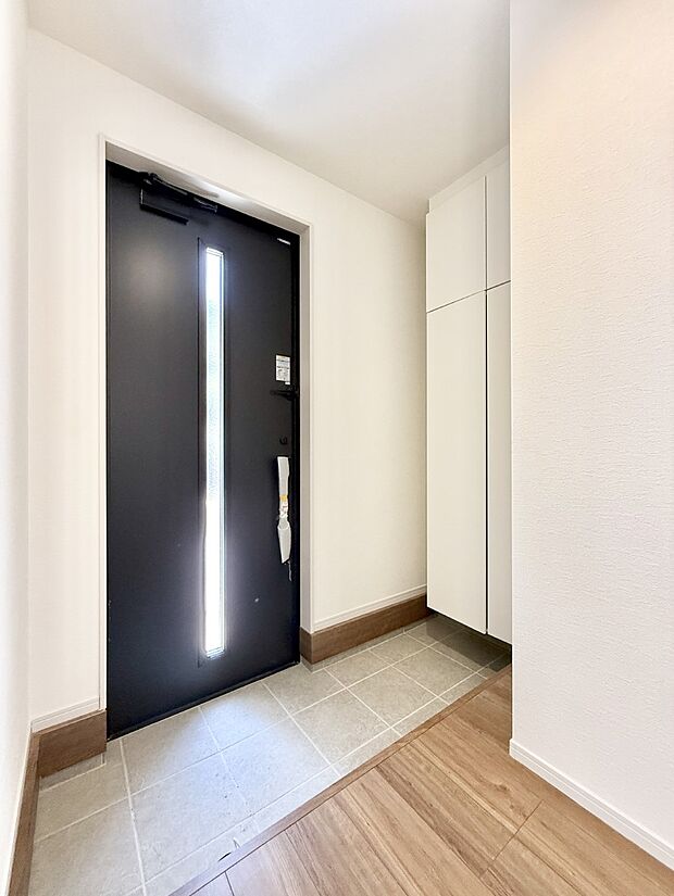 2号棟  ■ シンプルで美しく、快適な暮らしの入り口