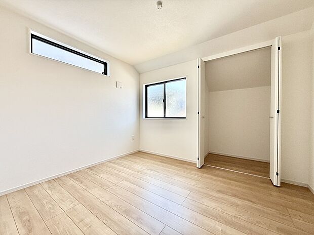 1号棟  ■落ち着いた色合いのお部屋で穏やかな時間を楽しめます