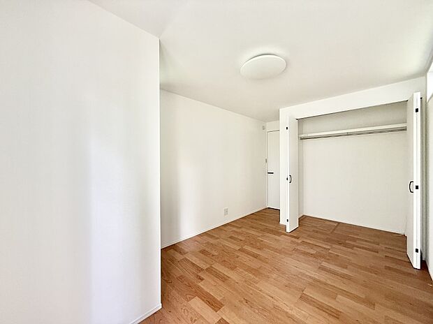 ■落ち着いた雰囲気のお部屋で心が安らぐ空間