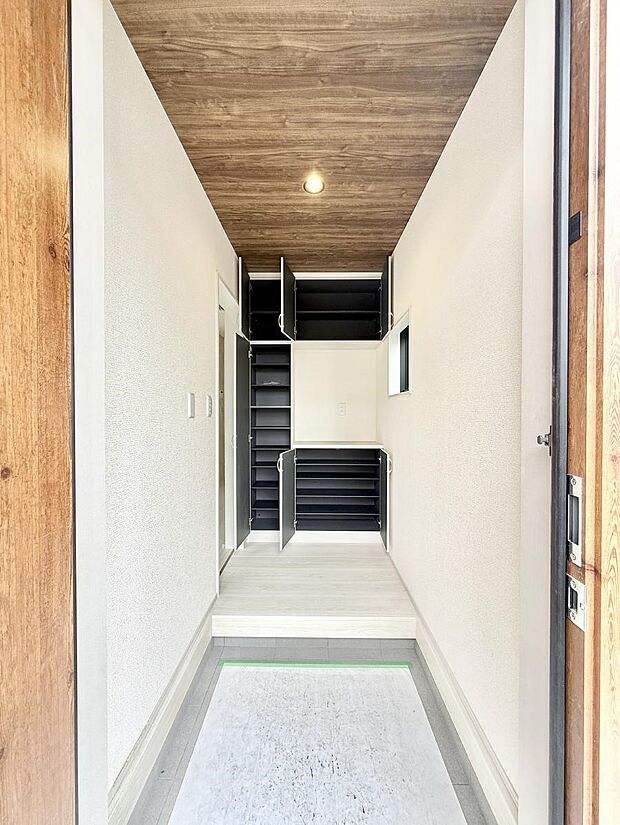 1号棟 ■ シンプルで美しく、快適な暮らしの入り口