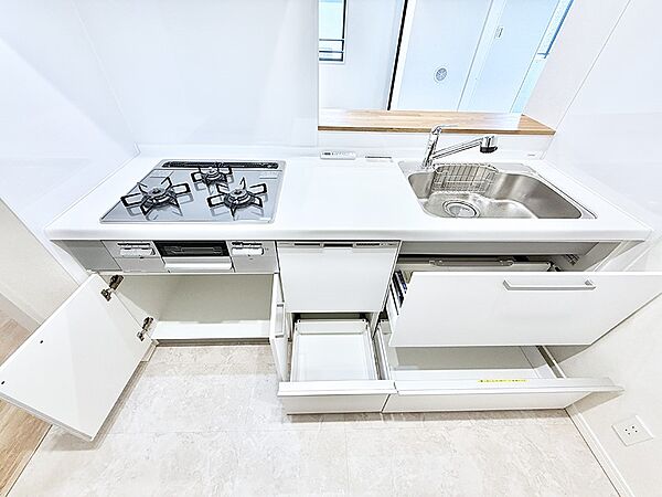 ■家族の絆を深める、温もりのあるキッチン