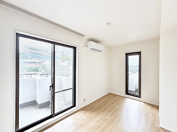 ■落ち着いた色合いのお部屋で穏やかな時間を楽しめます