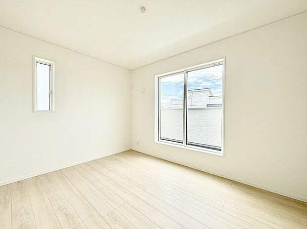 1号棟  ■落ち着いた色合いのお部屋で穏やかな時間を楽しめます