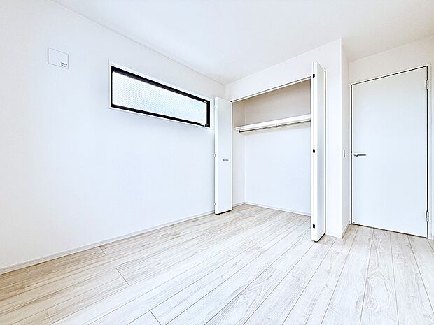 2号棟 ■落ち着いた色合いのお部屋で穏やかな時間を楽しめます