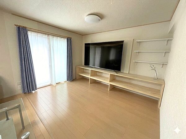 ■LDK22帖のゆとり空間でのびやかに暮らす
