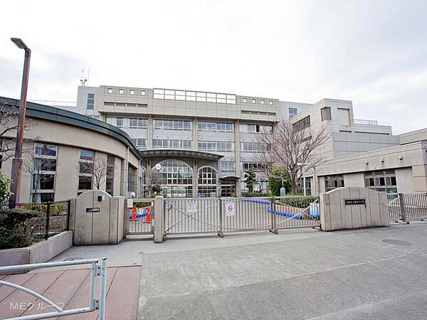 小学校 900m 川崎市立稲田小学校