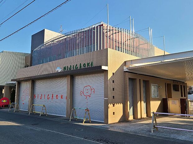 幼稚園・保育園 100m 虹ヶ丘幼稚園