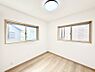 室内：3号棟  ■落ち着いた色合いのお部屋で穏やかな時間を楽しめます