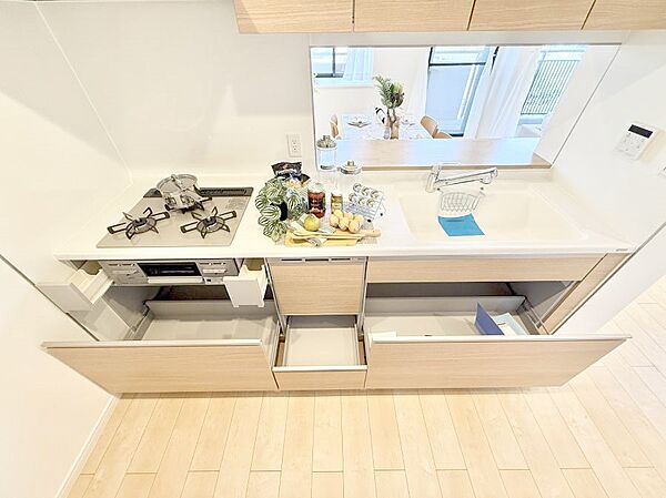■家族の絆を深める、温もりのあるキッチン