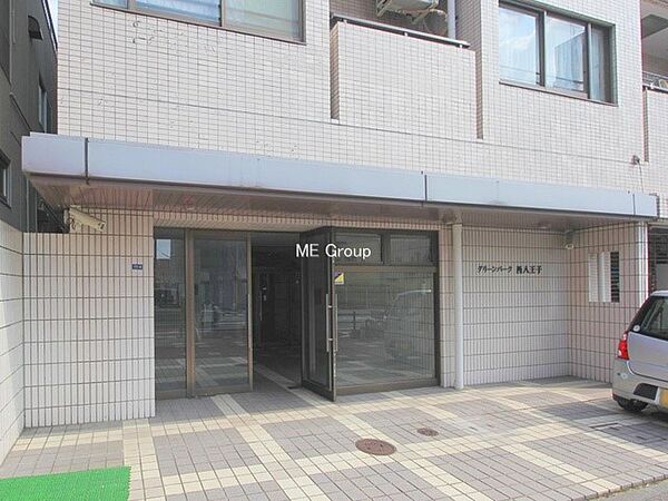 ■清潔感のあるエントランスは快適な毎日の始まりを演出します