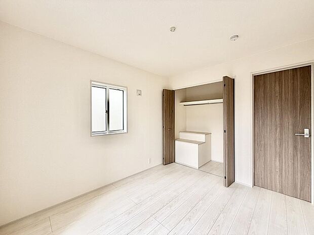4号棟  ■自分だけのスペース どんなお部屋にするかとっても楽しみですね