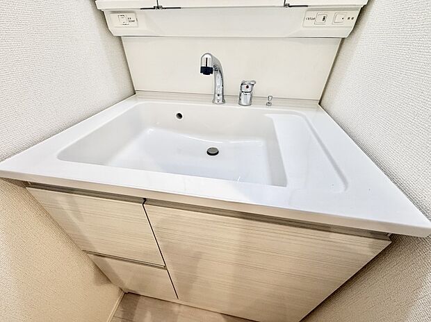 ■手洗いや顔を洗う時も快適に使える便利なシャワー