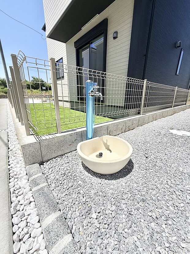 3号棟 ■ガーデニングや洗車などの際に大活躍な屋外立水栓